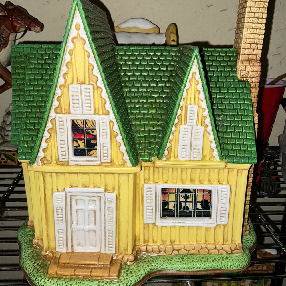 Lefton Colonial Village 1999 Bradley House Limited Ed 1455/4,500 - Picture 2 of 11